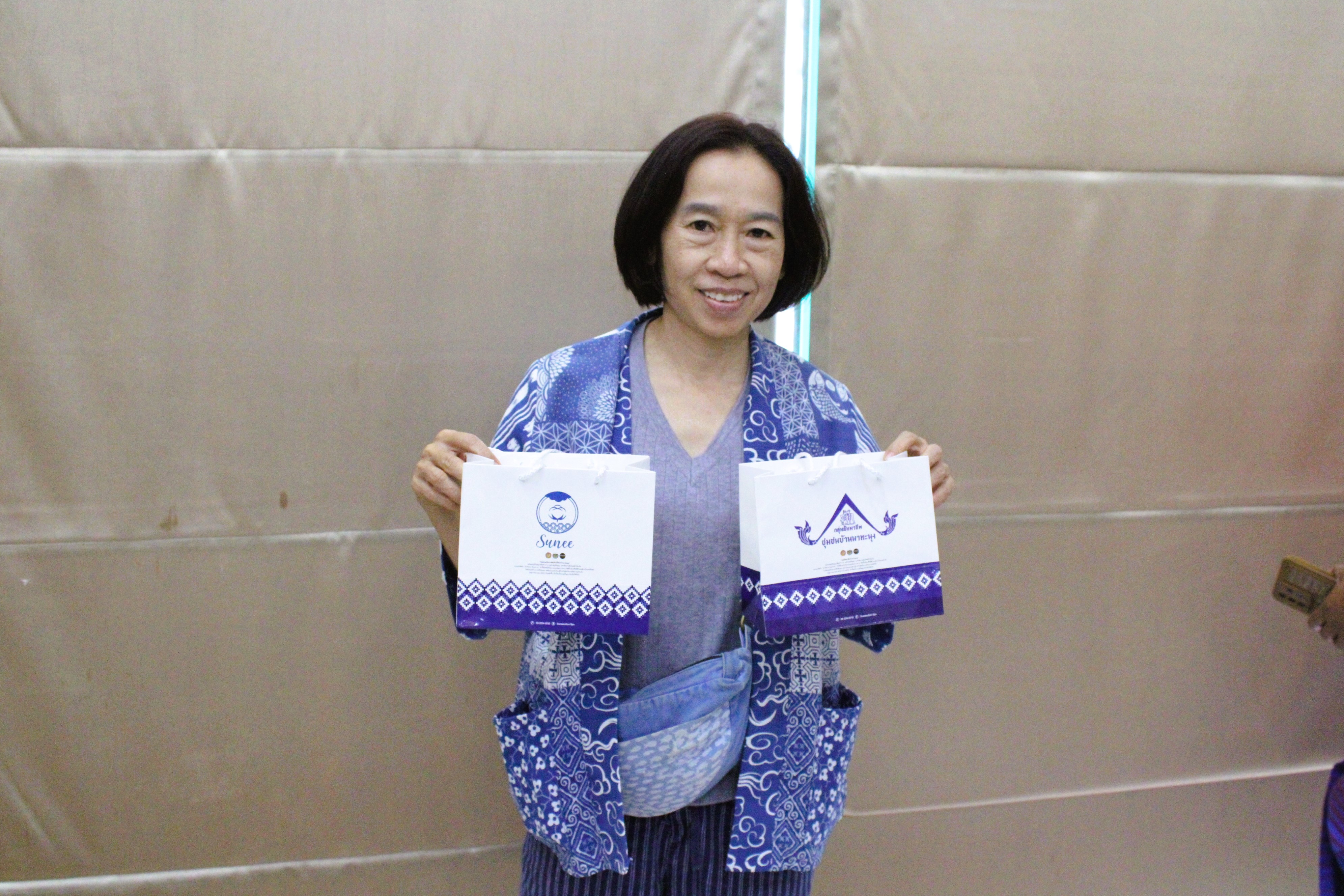 พช.น่าน ส่งมอบบรรจุภัณฑ์ โครงการพัฒนาผลิตภัณฑ์ OTOP น่าน สู่สากล หนุนชุมชนพัฒนาสินค้าพื้นถิ่นให้ก้าวไกล