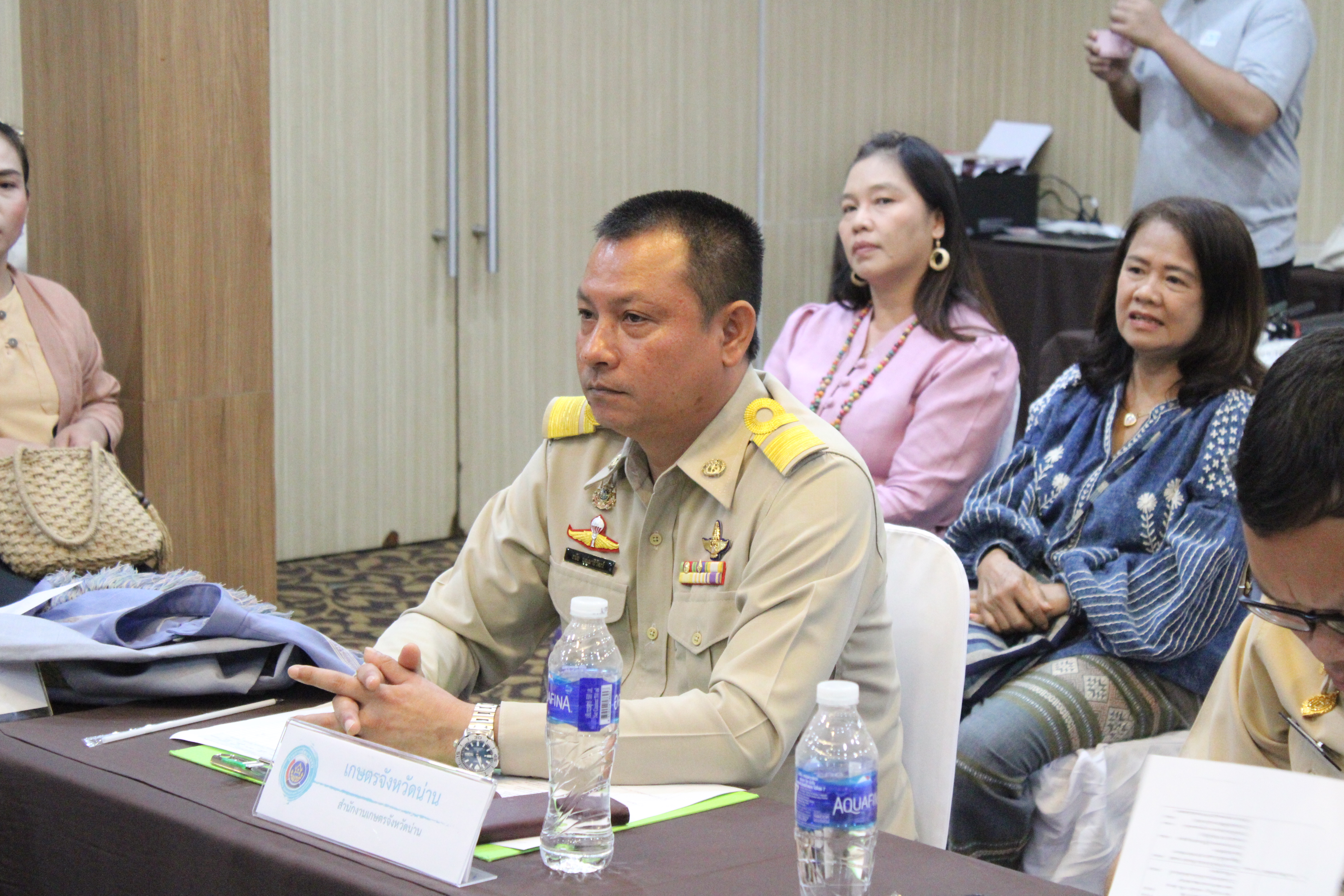 พช.น่าน จัดกิจกรรมคัดเลือกผลิตภัณฑ์ OTOP เด่น เตรียมพร้อมสู่เวทีระดับประเทศ ในโครงการ KBO จังหวัดน่าน ประจำปี 2568