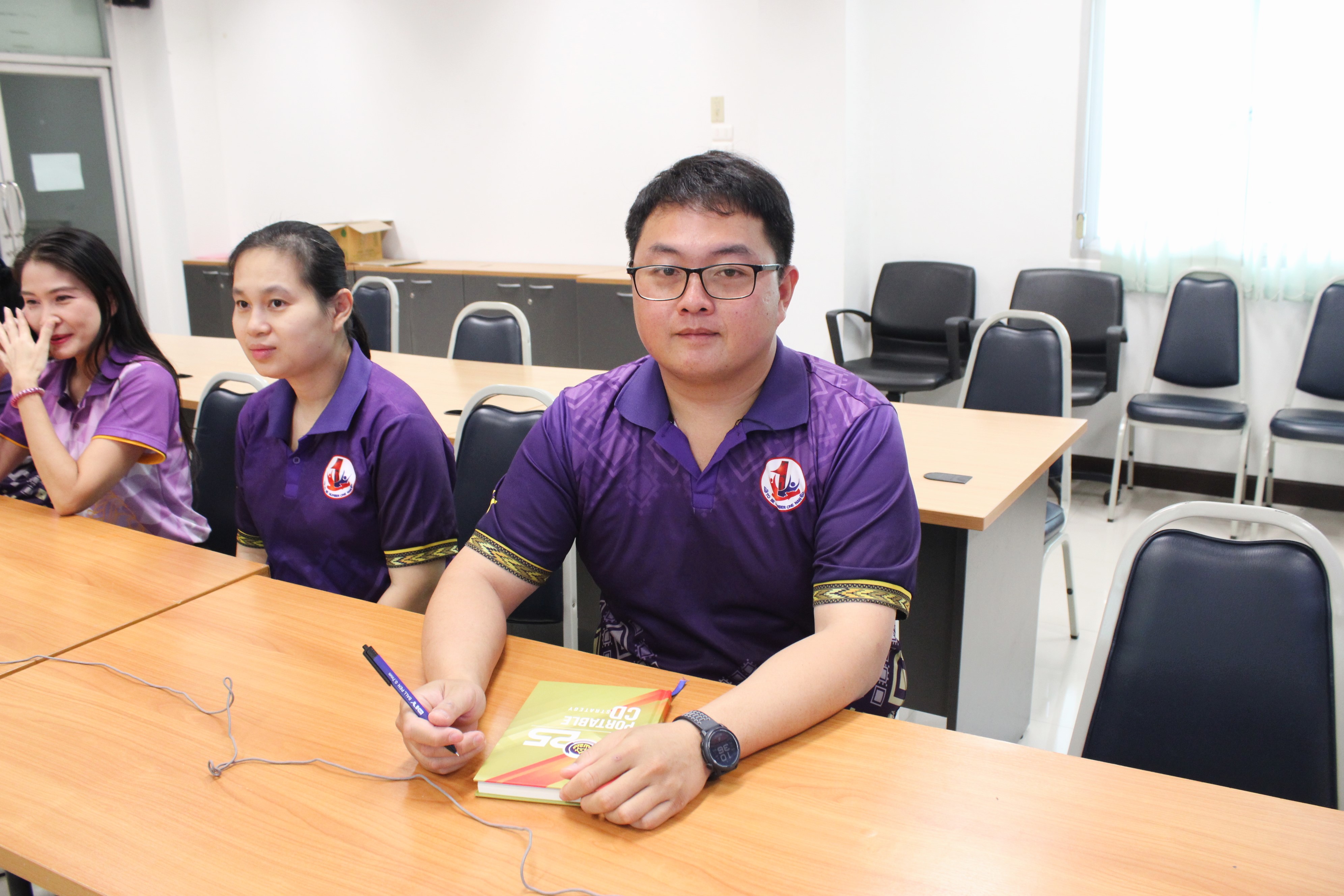 พช.น่าน ร่วมประชุมกรมการพัฒนาชุมชน เตรียมพร้อมขับเคลื่อนภารกิจสำคัญ เน้นย้ำ OTOP Midyear 2025 และการขับเคลื่อนงานกองทุนแม่ของแผ่นดิน