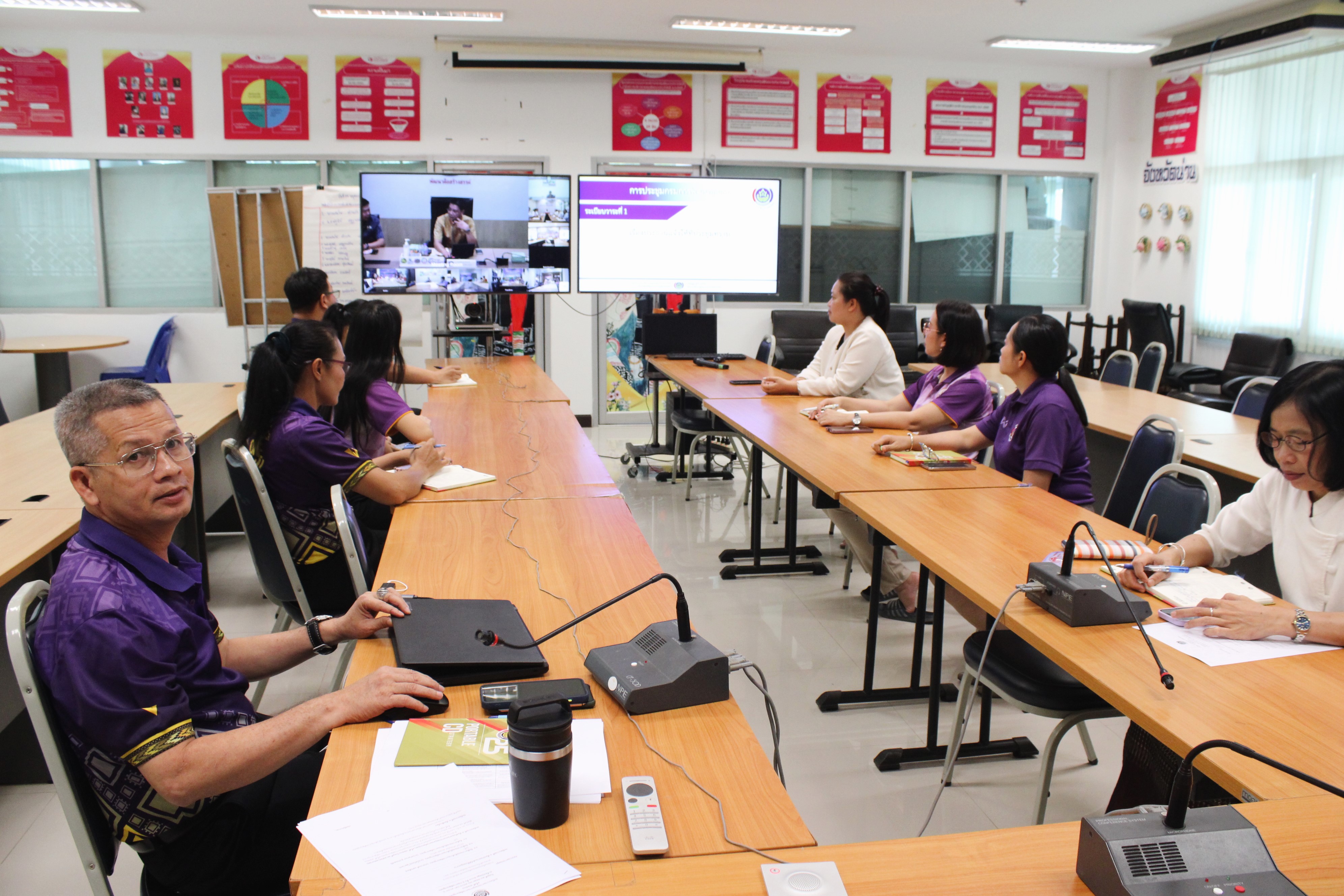 พช.น่าน ร่วมประชุมกรมการพัฒนาชุมชน เตรียมพร้อมขับเคลื่อนภารกิจสำคัญ เน้นย้ำ OTOP Midyear 2025 และการขับเคลื่อนงานกองทุนแม่ของแผ่นดิน