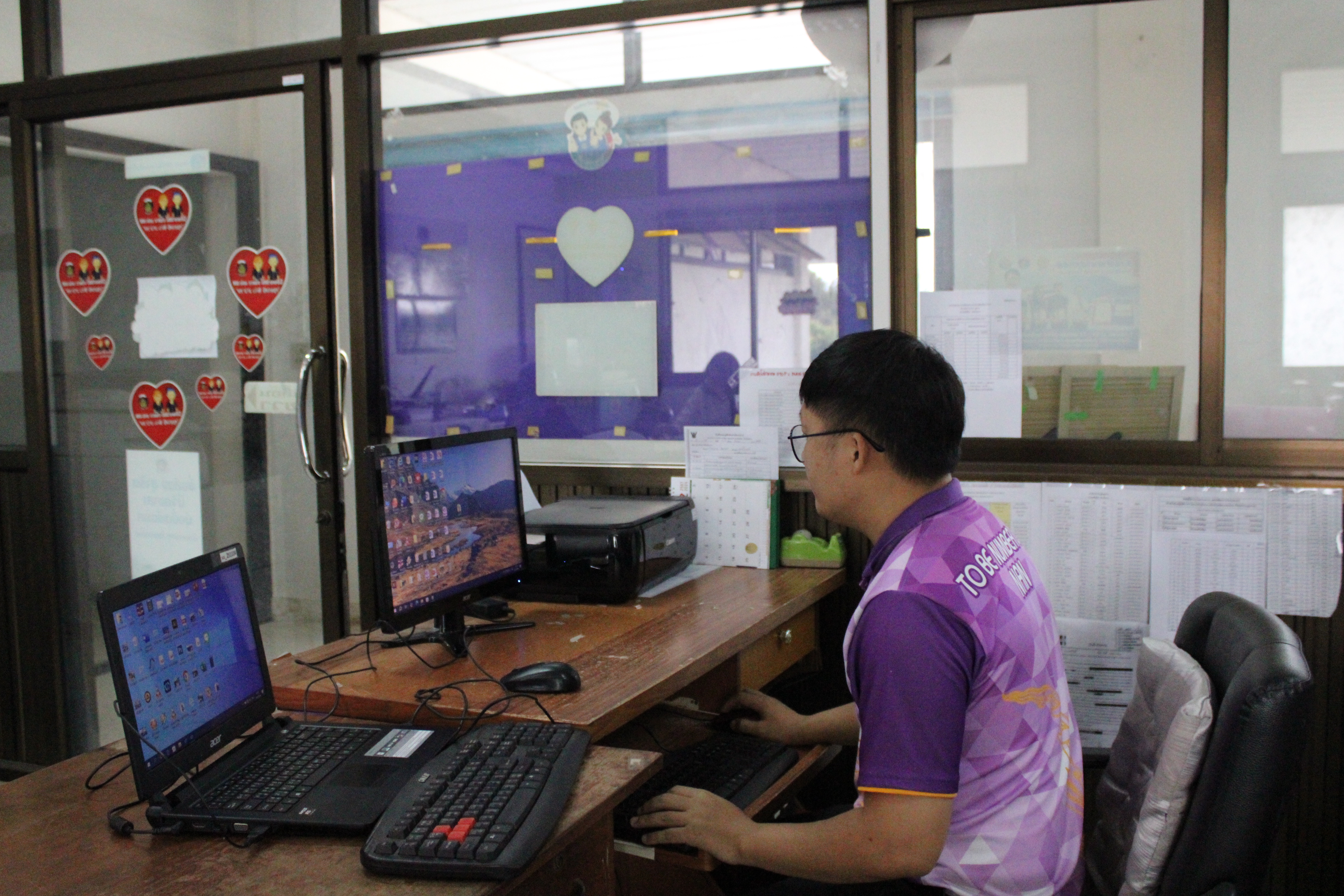 พช.น่าน ลงพื้นที่อำเภอ สนับสนุนติดตั้งโปรแกรมป้องกันไวรัส คุ้มครองระบบสารสนเทศในงานพัฒนาชุมชน