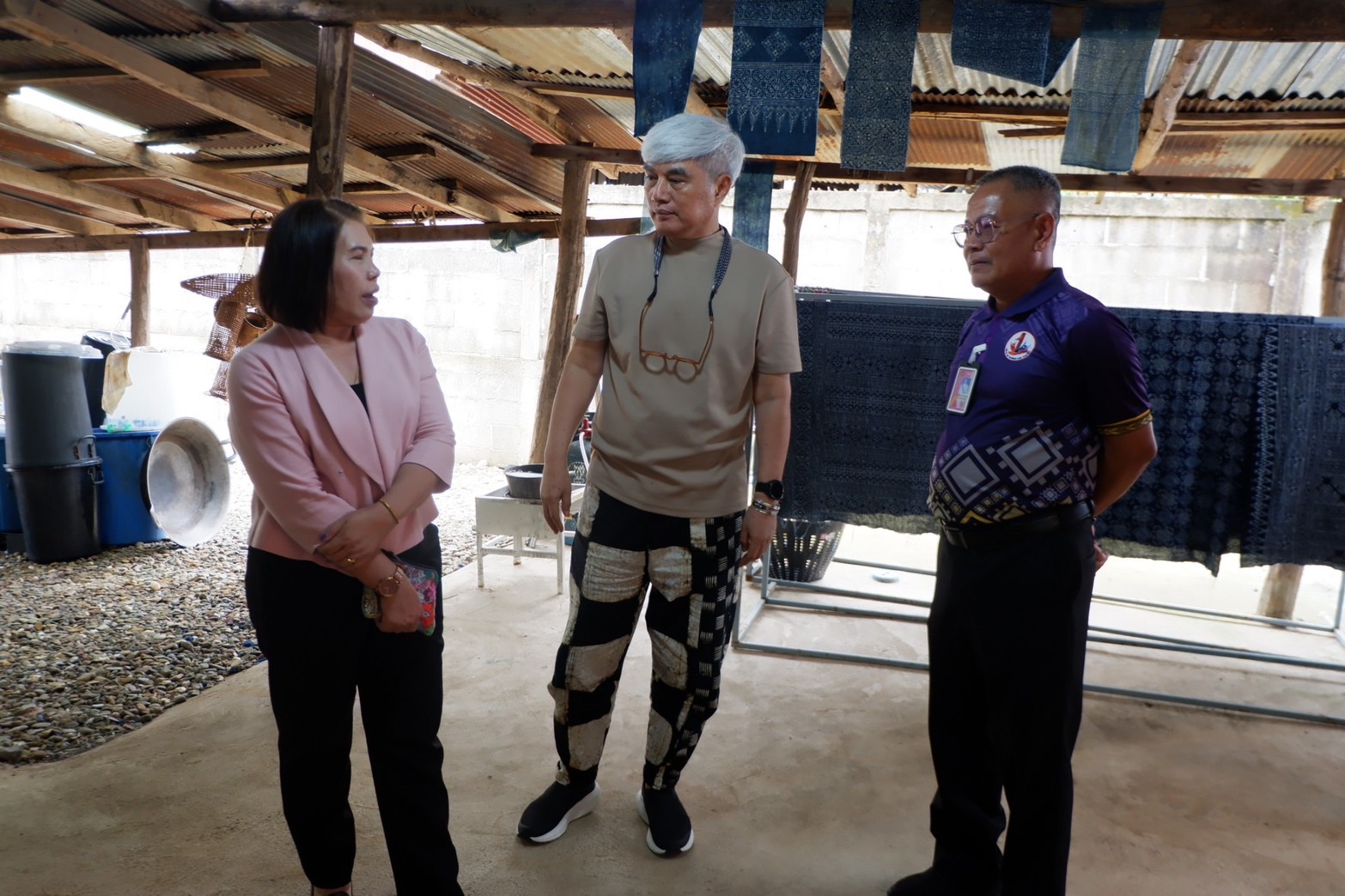 พช.น่าน ลงพื้นที่เตรียมความพร้อม “โครงการส่งเสริมและพัฒนาผ้าน่าน” ขับเคลื่อนผ้าทอพื้นถิ่นสู่มาตรฐานและมูลค่าเพิ่ม