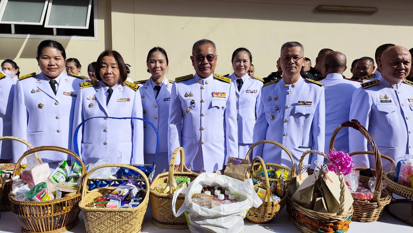 พช.น่าน ร่วมพิธีทำบุญตักบาตรถวายพระราชกุศล เนื่องในโอกาสวันเฉลิมพระชนมพรรษา สมเด็จพระนางเจ้าฯ พระบรมราชินี 3 มิถุนายน 2568