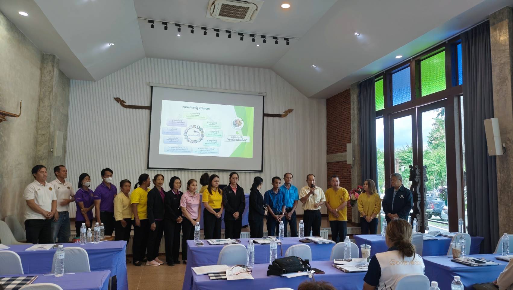 พช.น่าน จัดประชุมเชิงปฏิบัติการยกระดับตลาดนัดคนไทยยิ้มได้ มุ่งเชื่อมโยงการท่องเที่ยว-เพิ่มช่องทางการตลาด