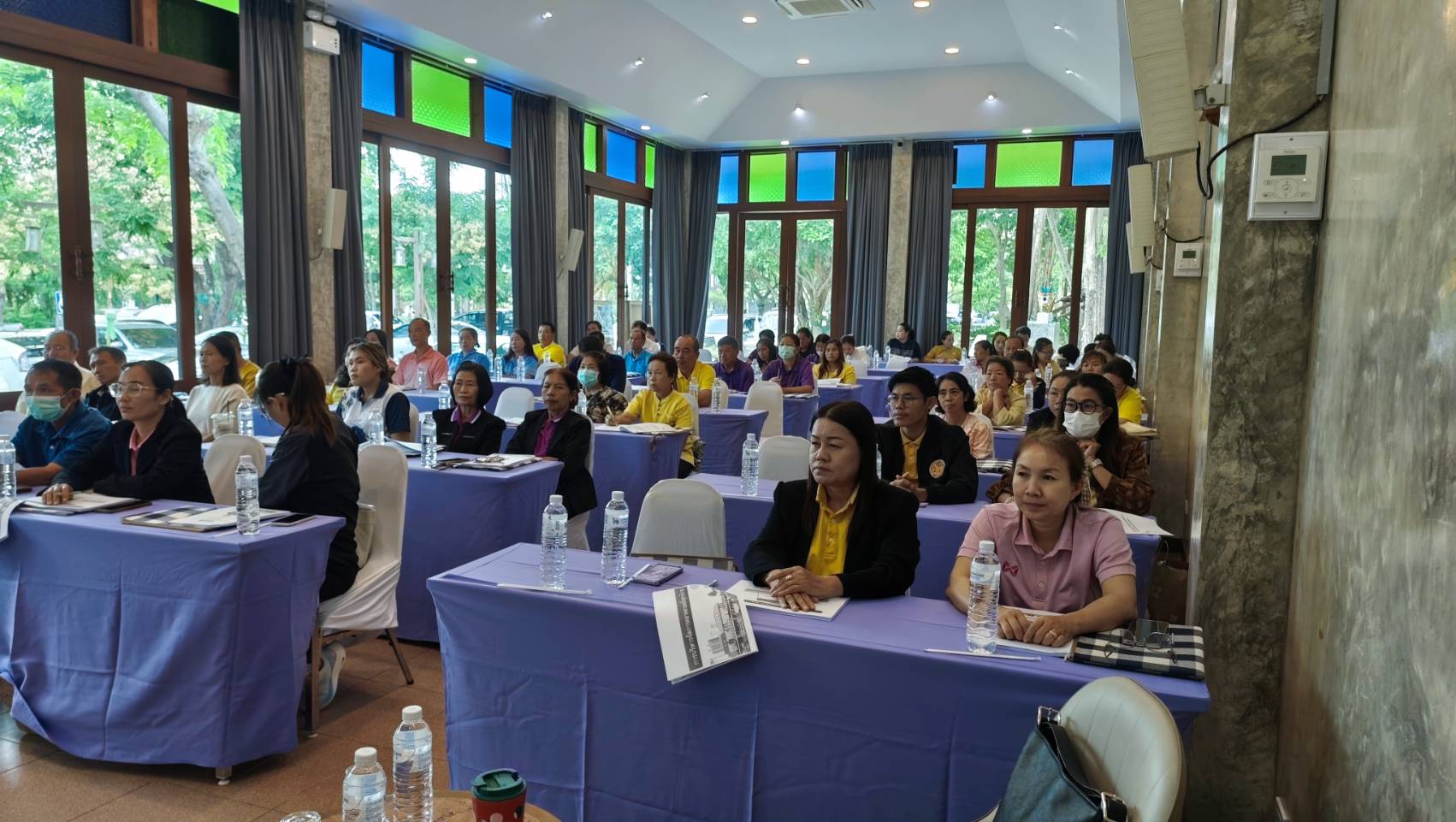 พช.น่าน จัดประชุมเชิงปฏิบัติการยกระดับตลาดนัดคนไทยยิ้มได้ มุ่งเชื่อมโยงการท่องเที่ยว-เพิ่มช่องทางการตลาด