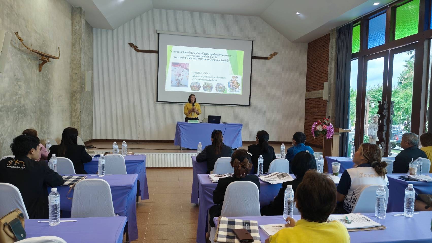 พช.น่าน จัดประชุมเชิงปฏิบัติการยกระดับตลาดนัดคนไทยยิ้มได้ มุ่งเชื่อมโยงการท่องเที่ยว-เพิ่มช่องทางการตลาด