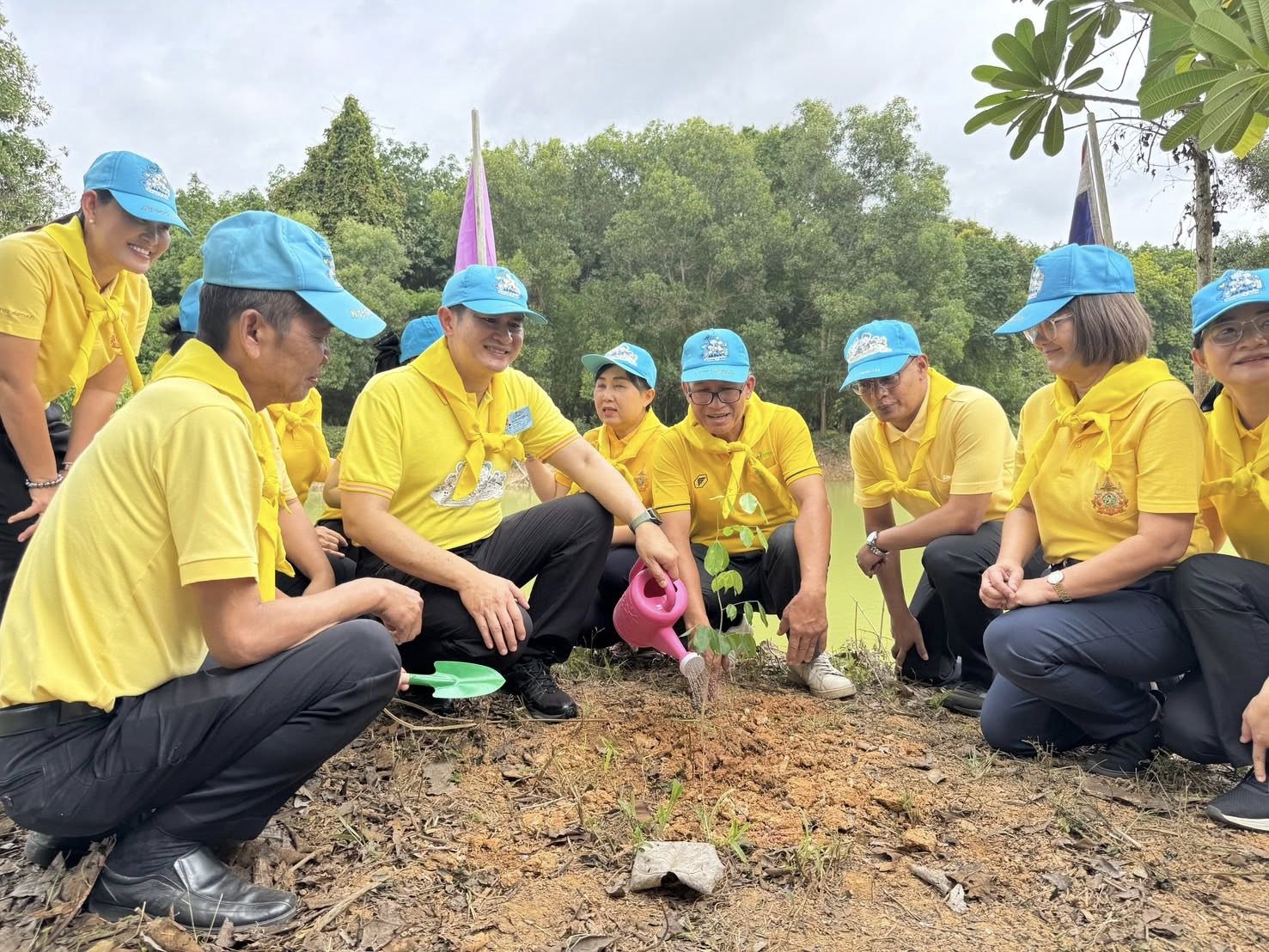 พช.น่าน ร่วมกิจกรรมจิตอาสาพัฒนา เนื่องในวันเฉลิมพระชนมพรรษา สมเด็จพระนางเจ้าฯ พระบรมราชินี