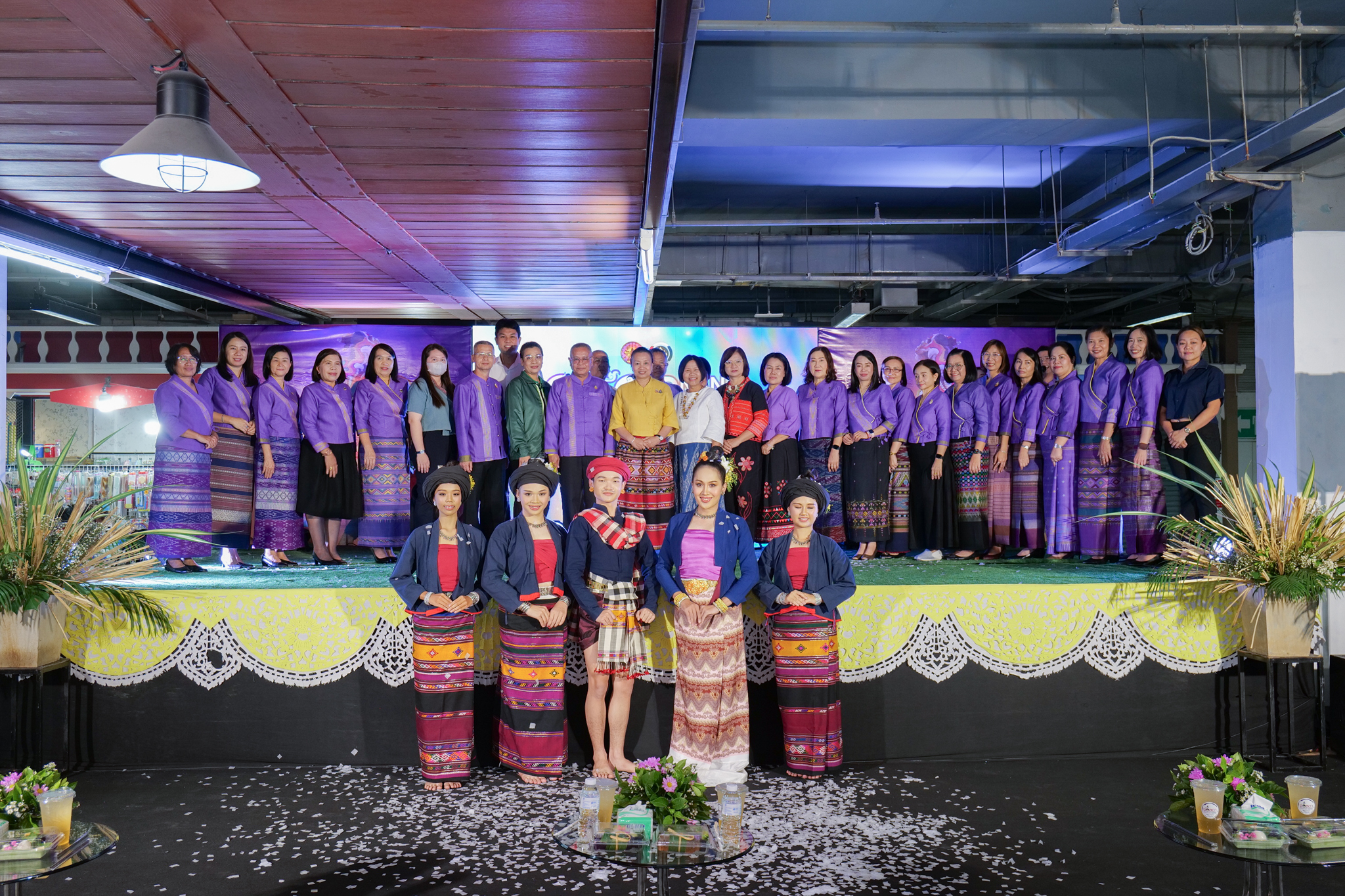 จังหวัด น่านจัดงาน “OTOP น่าน OTOP ล้านนา” ที่จังหวัดพิษณุโลก เพิ่มช่องทางการตลาดผู้ประกอบการ ยกระดับผลิตภัณฑ์สู่สากล