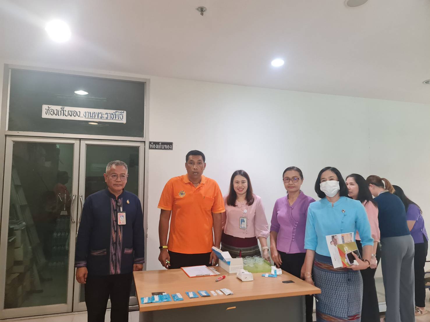 พัฒนาการจังหวัดน่าน นำทีมข้าราชการพัฒนาชุมชนตรวจหาสารเสพติด ตามโครงการ “มหาดไทยสีขาว สร้างพื้นที่ปลอดภัย หยุดยั้งยาเสพติด” (Safe Zone No Drugs)