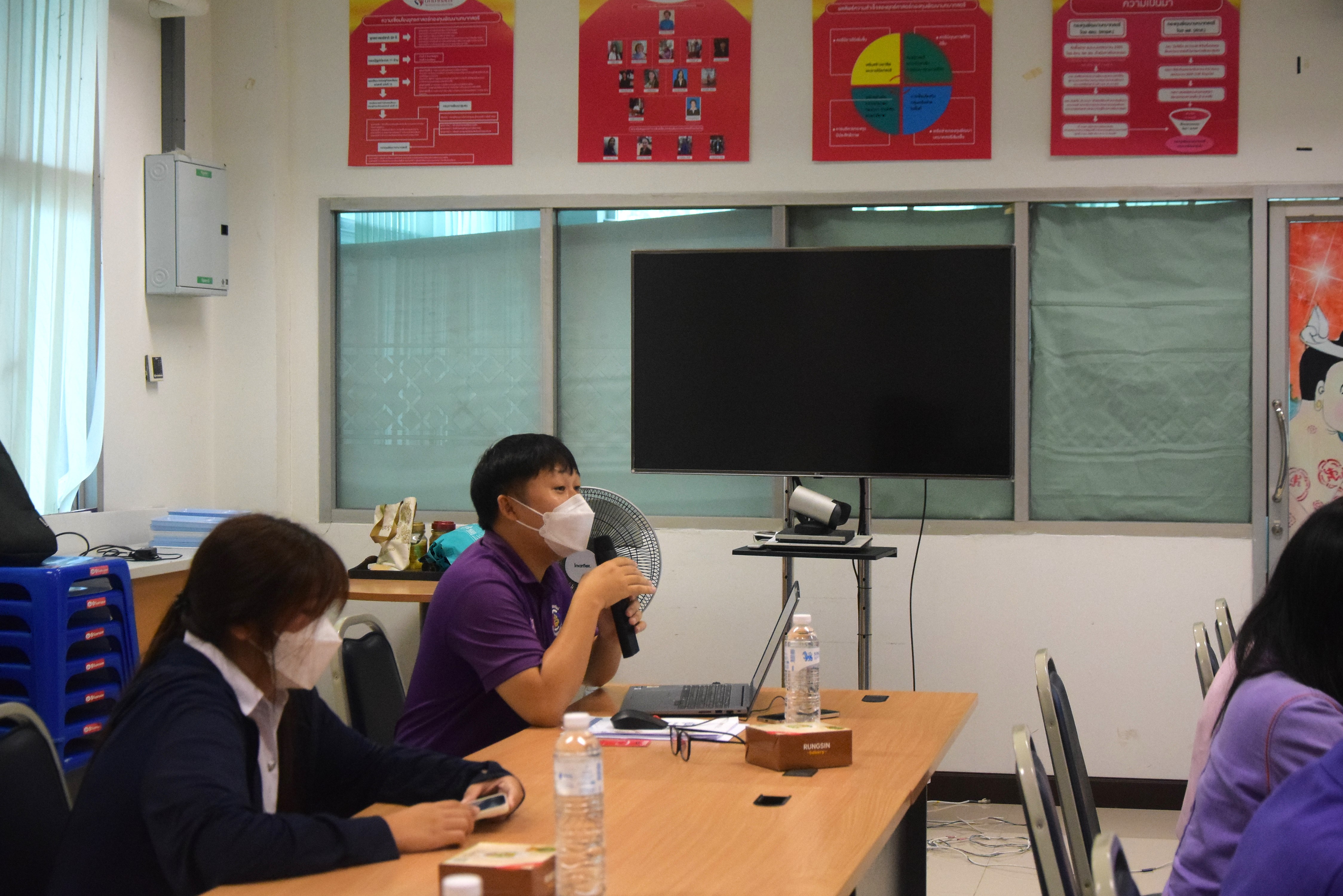 พช.น่าน เร่งเครื่อง “น่านไม่เนิบ น่าน 3 Fast” ประชุมขับเคลื่อนสำนักงานดิจิทัล 4.0 ยกระดับบุคลากรสู่องค์กรข้อมูลทันสมัย Fast Data