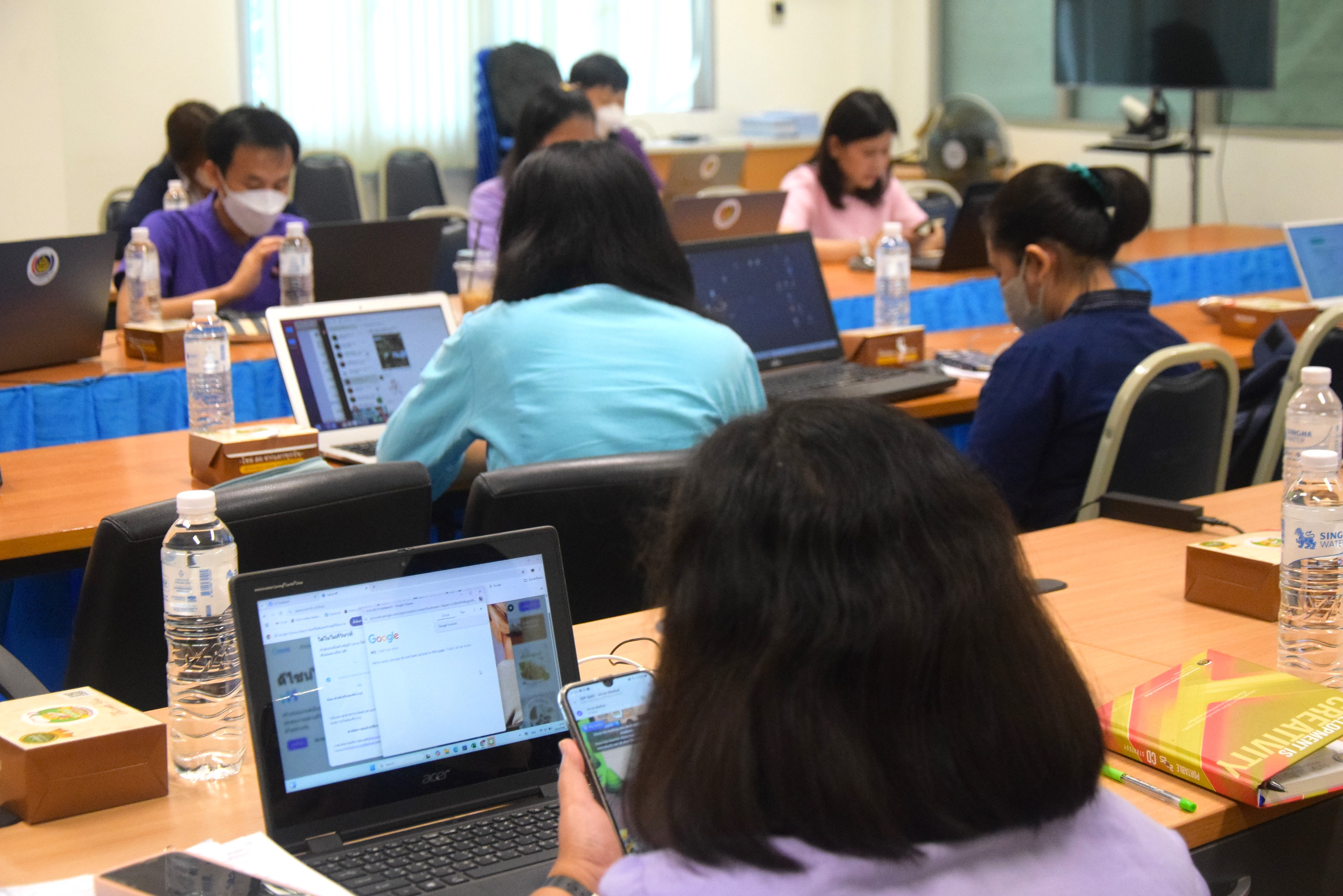 พช.น่าน เร่งเครื่อง “น่านไม่เนิบ น่าน 3 Fast” ประชุมขับเคลื่อนสำนักงานดิจิทัล 4.0 ยกระดับบุคลากรสู่องค์กรข้อมูลทันสมัย Fast Data