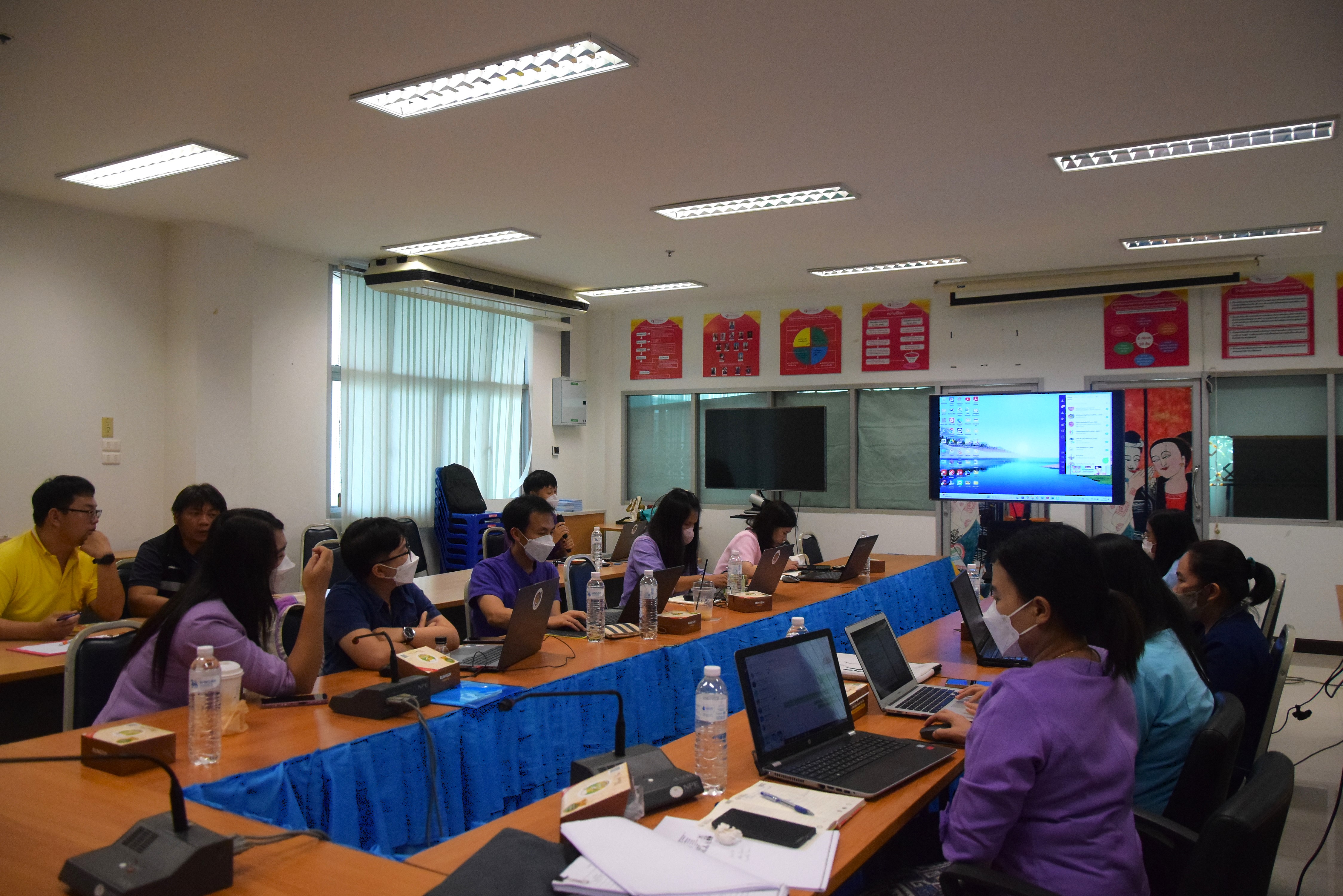 พช.น่าน เร่งเครื่อง “น่านไม่เนิบ น่าน 3 Fast” ประชุมขับเคลื่อนสำนักงานดิจิทัล 4.0 ยกระดับบุคลากรสู่องค์กรข้อมูลทันสมัย Fast Data