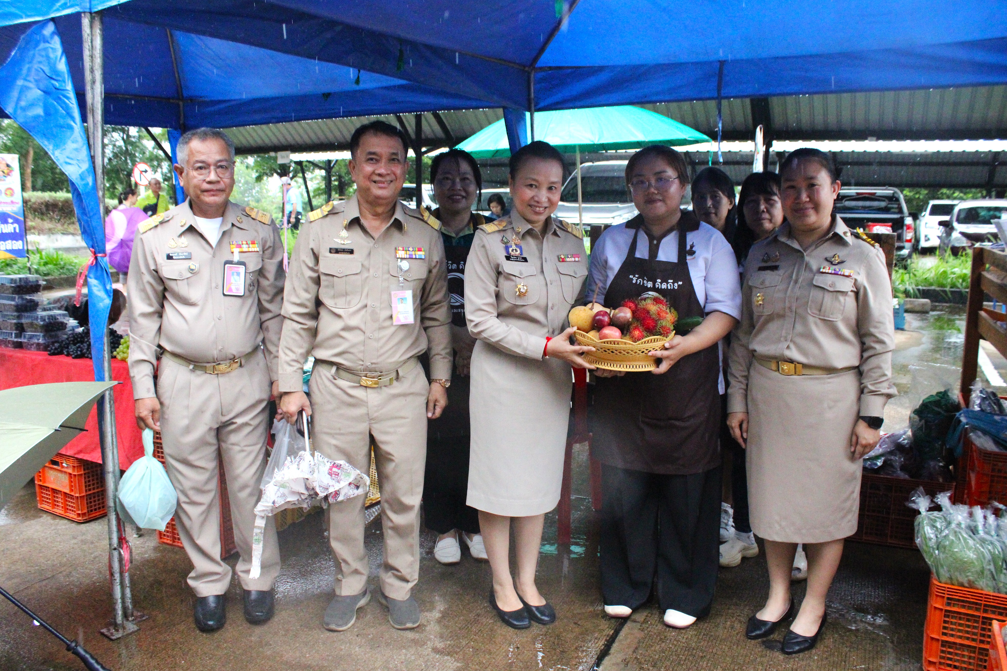 รองผู้ว่าราชการจังหวัดน่าน เชิญชวนร่วมงาน “กาดม่วนเมือง ศาลากลาง ครั้งที่ 11” หนุนเศรษฐกิจฐานราก ชูทุนวัฒนธรรมสู่มูลค่าเศรษฐกิจ