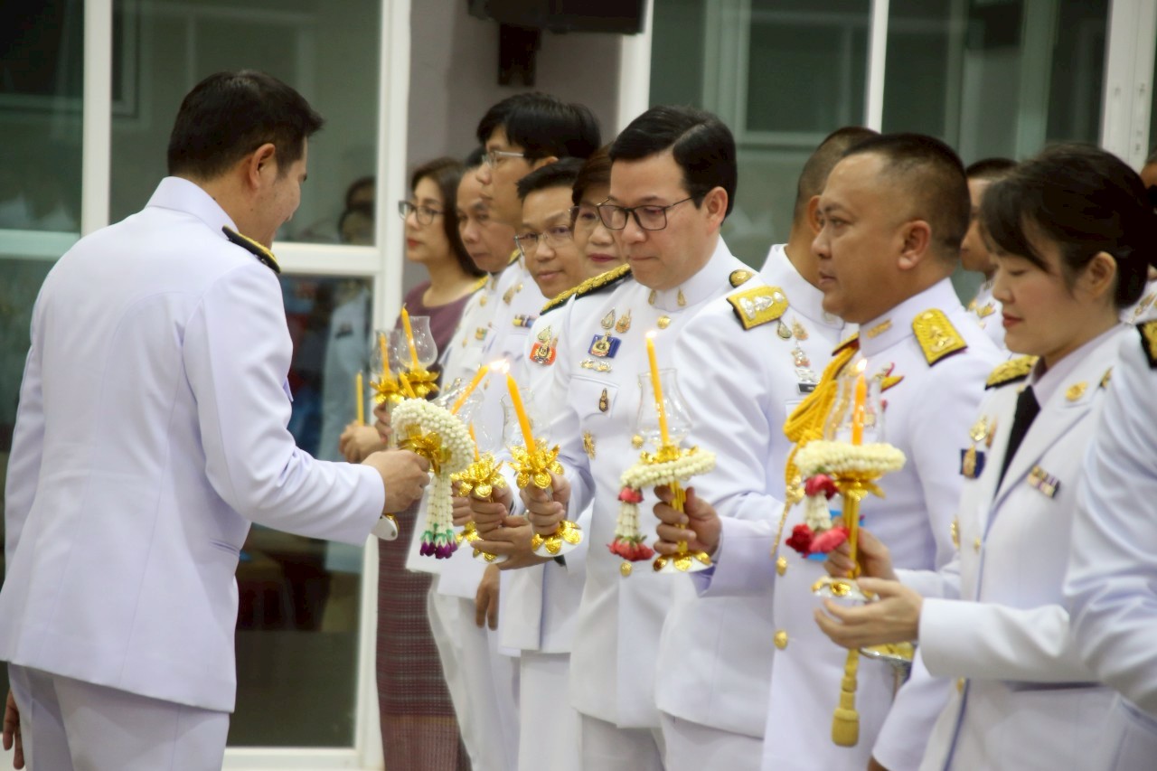 พช.น่าน ร่วมพิธีถวายเครื่องราชสักการะและวางพานพุ่มถวายพระพรชัยมงคล เนื่องในวันเฉลิมพระชนมพรรษา สมเด็จพระนางเจ้าฯ พระบรมราชินี