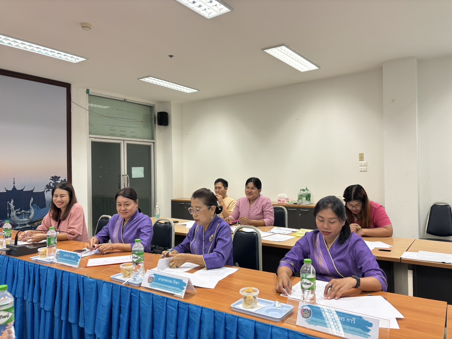 จังหวัดน่าน ประชุมคณะทำงานขับเคลื่อนกองทุนพัฒนาบทบาทสตรี ติดตามผลการดำเนินงานและเร่งรัดการบริหารจัดการหนี้