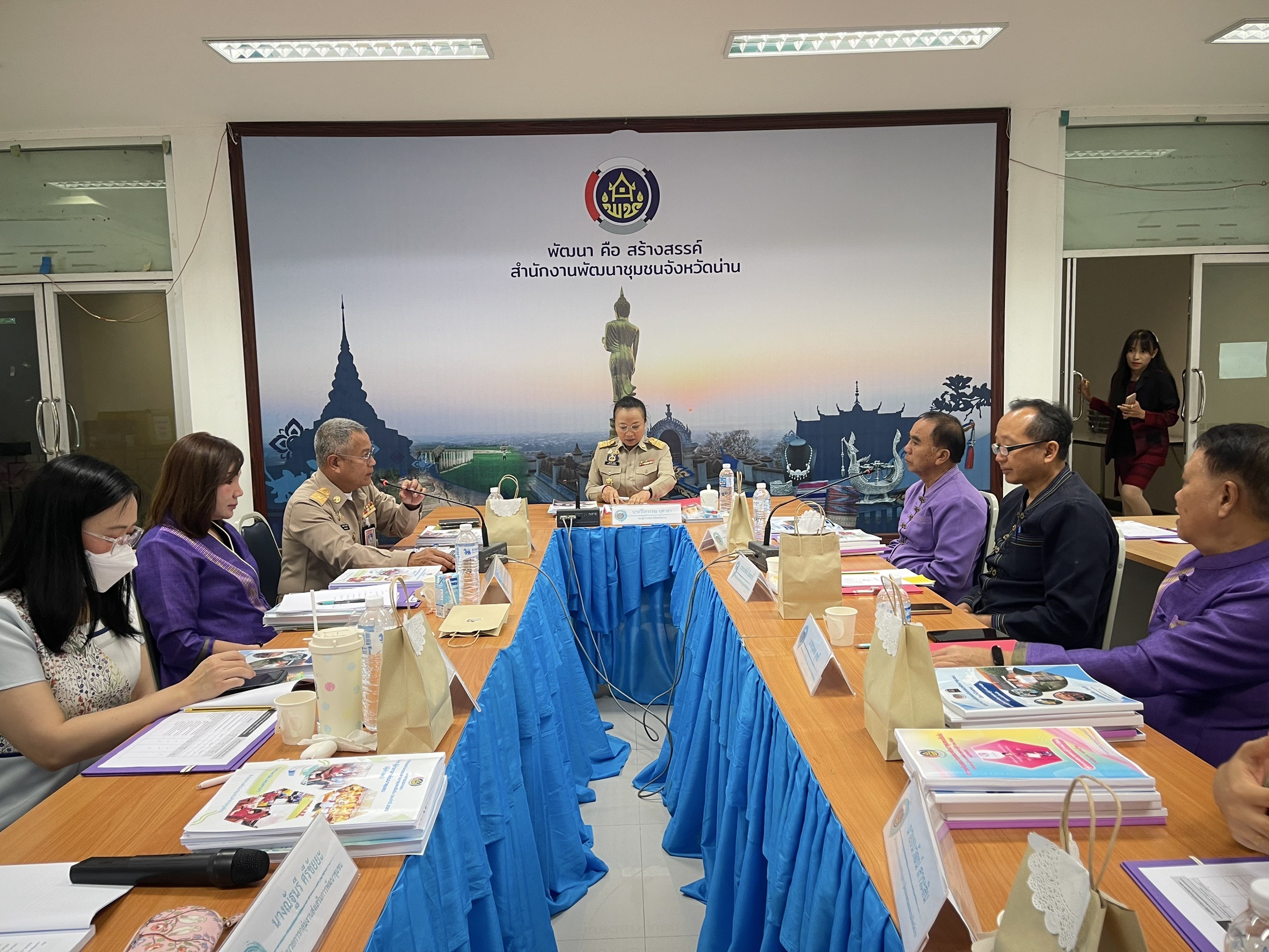 จังหวัดน่าน คัดสรรกิจกรรมพัฒนาชุมชนดีเด่น ระดับจังหวัด ประจำปี 2568 ยกย่องผู้นำต้นแบบและองค์กรพัฒนาหมู่บ้าน