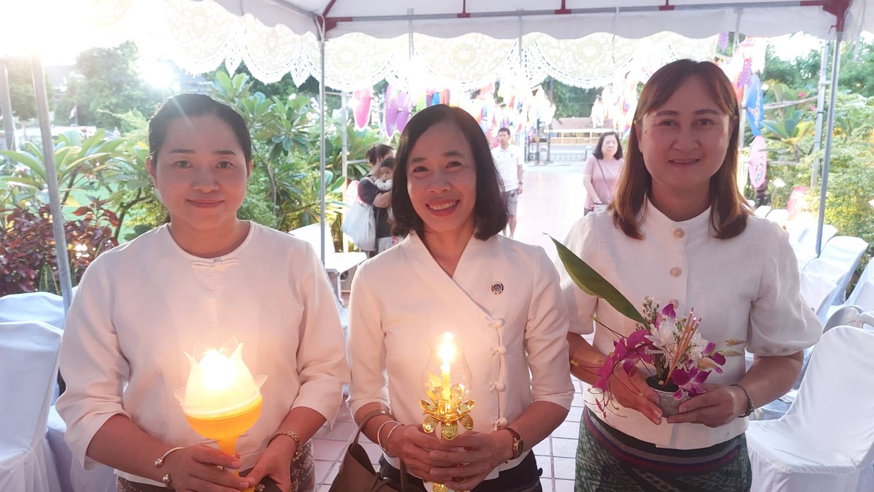 พช.น่าน ร่วมพิธีเจริญพุทธมนต์ เวียนเทียน เนื่องในวันอาสาฬหบูชาและวันเข้าพรรษา ประจำปี 2568