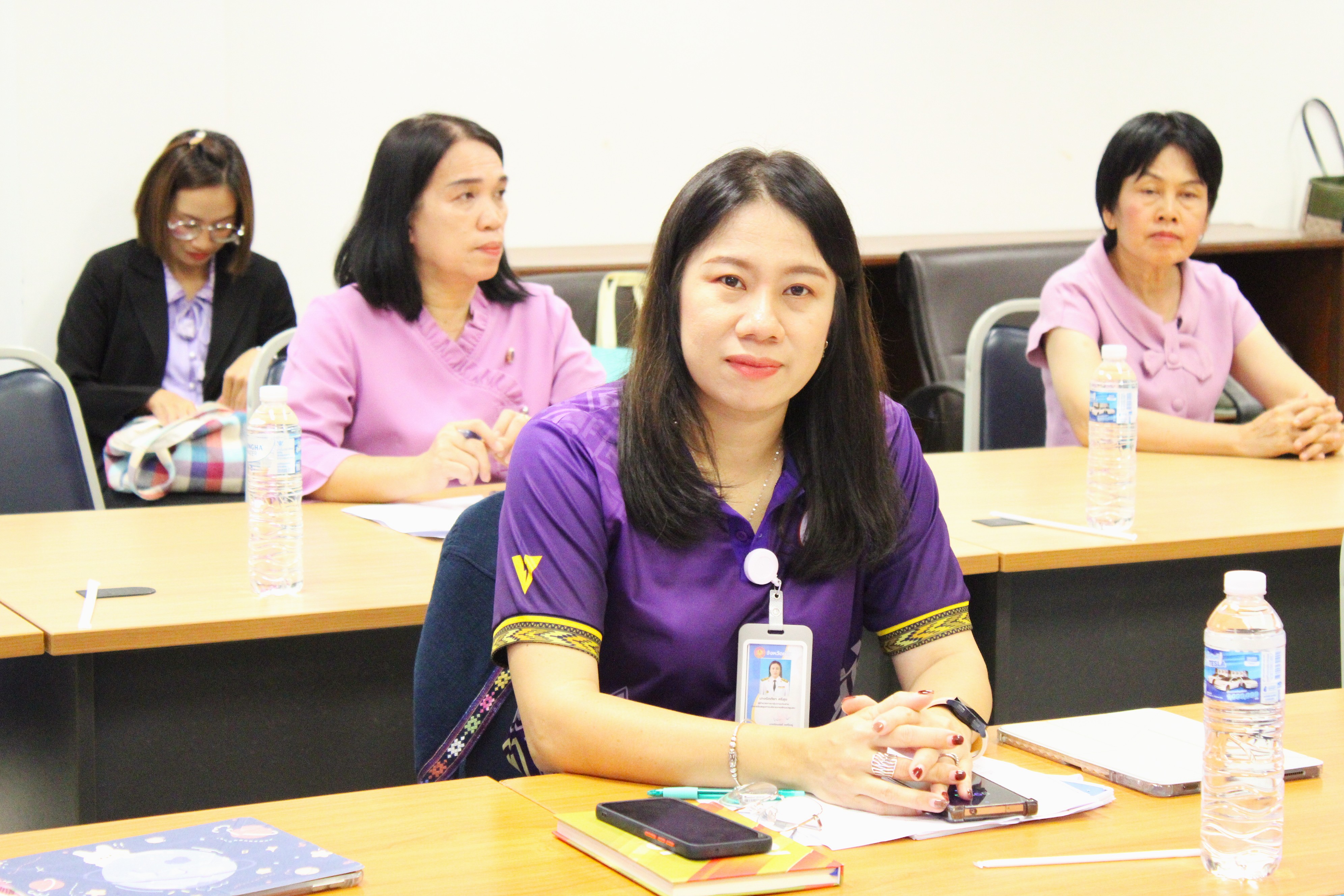 “ผู้ตรวจราชการ พช. ลงพื้นที่น่าน คัดเลือกคนกองทุนสตรีดีเด่น หนุนบทบาทสตรีในงานพัฒนาชุมชนอย่างยั่งยืน”