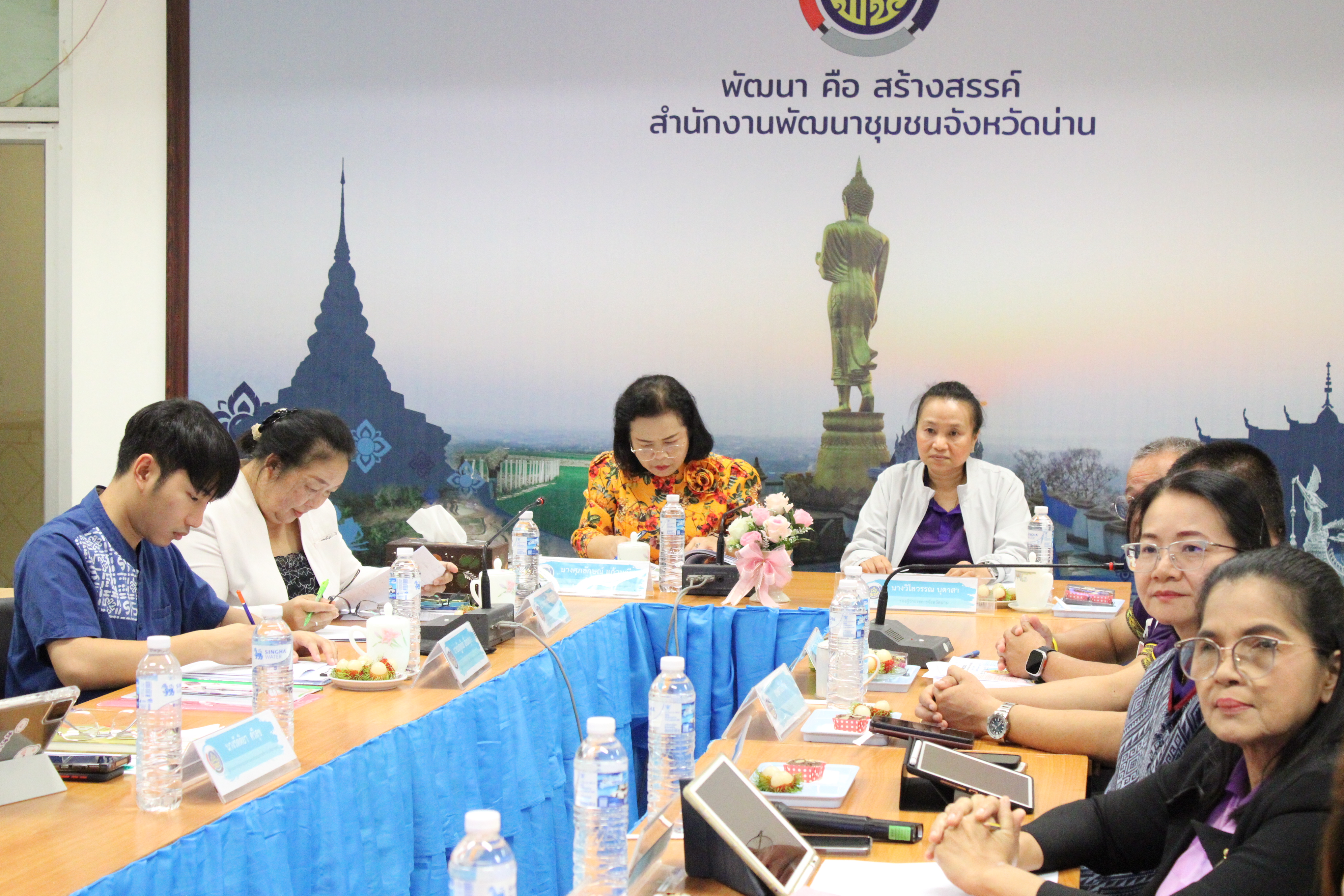 “ผู้ตรวจราชการ พช. ลงพื้นที่น่าน คัดเลือกคนกองทุนสตรีดีเด่น หนุนบทบาทสตรีในงานพัฒนาชุมชนอย่างยั่งยืน”