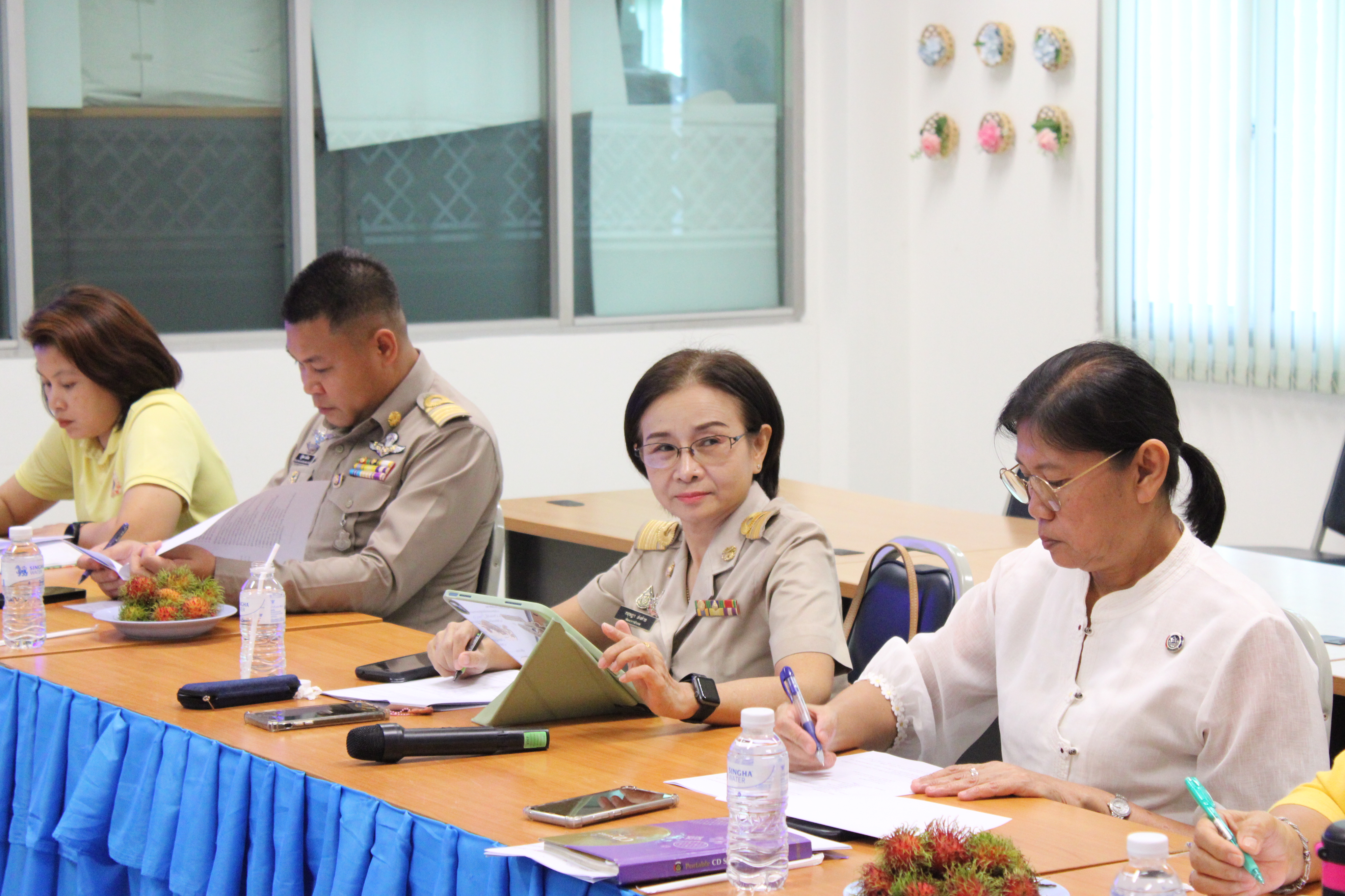 พช.น่าน ประชุมเตรียมความพร้อมจัดมหกรรมพัฒนาคุณภาพชีวิตประชาชน “แก้จน คนเมืองน่าน” ดึงทุกภาคส่วนร่วมขับเคลื่อนแบบบูรณาการ
