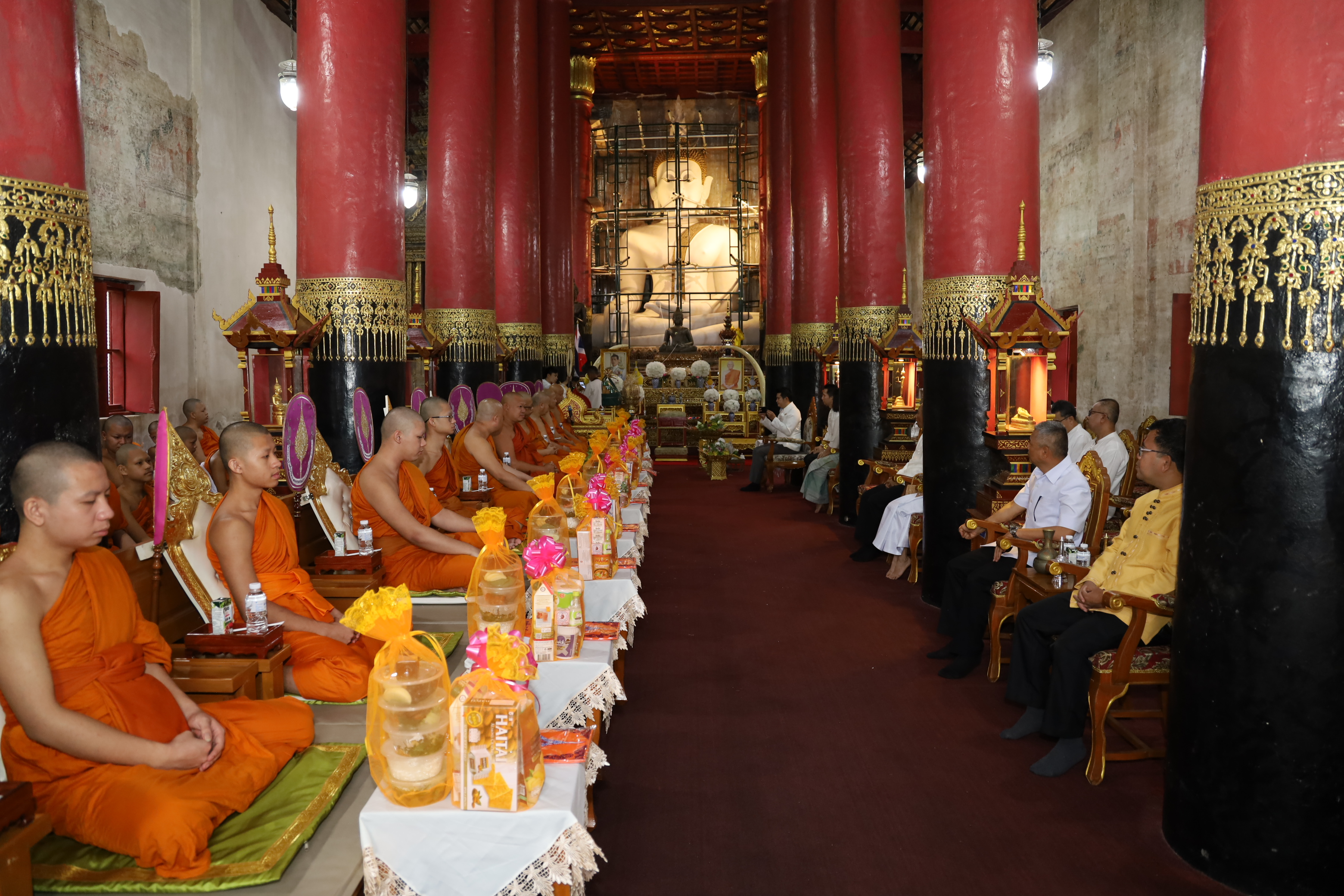 พช.น่าน ร่วมกิจกรรมทำบุญตักบาตรวันอาสาฬหบูชาและวันเข้าพรรษา ประจำปี 2568 ร่วมสืบสานประเพณีพุทธศาสนา