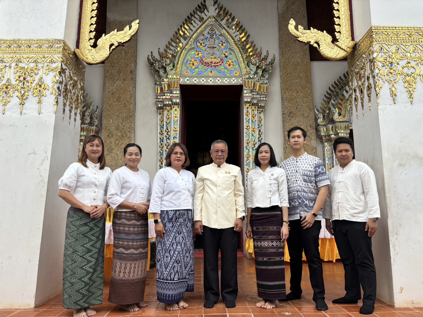 พช.น่าน ร่วมพิธีเจริญพุทธมนต์ เวียนเทียน เนื่องในวันอาสาฬหบูชาและวันเข้าพรรษา ประจำปี 2568