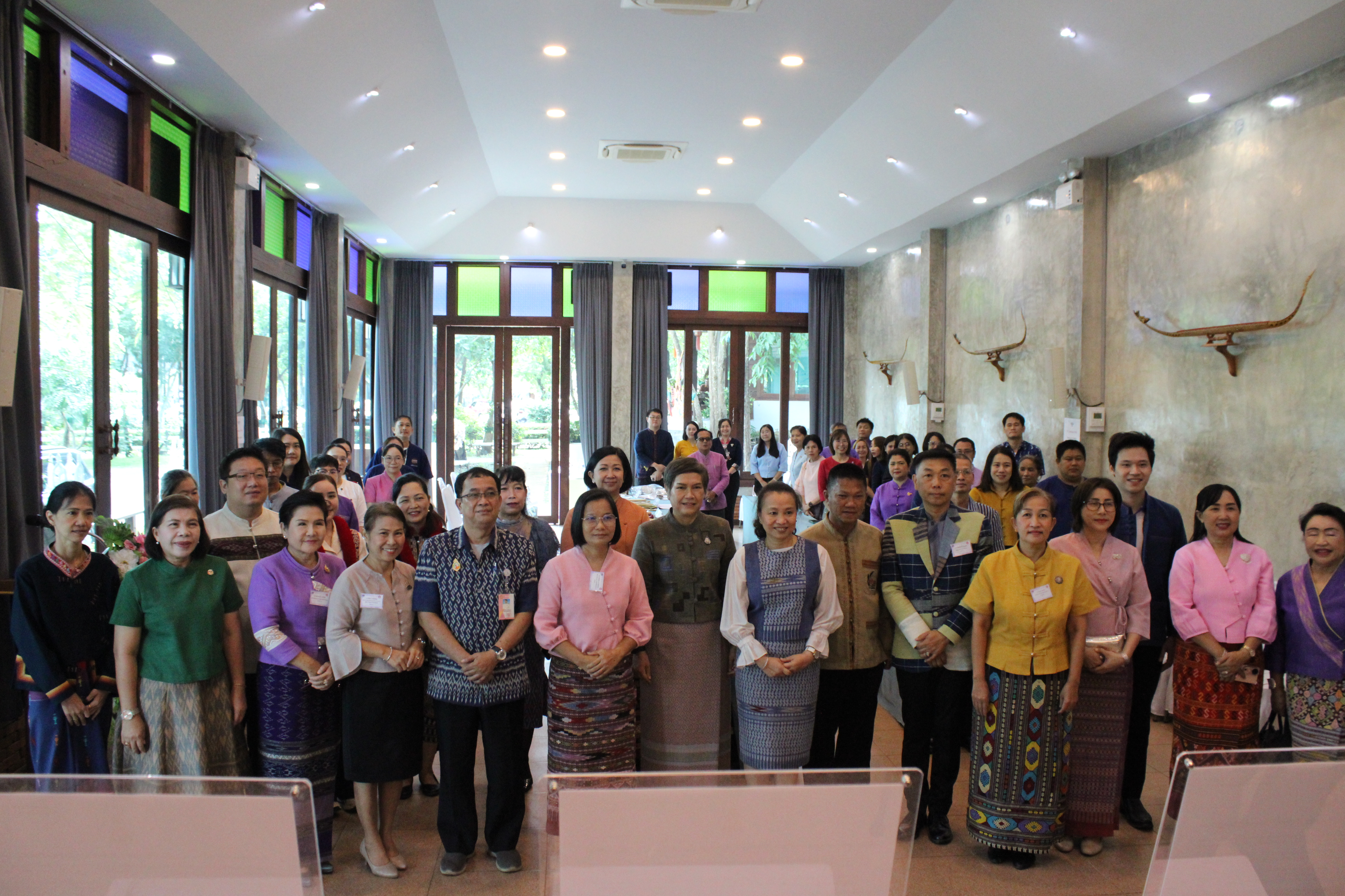 จังหวัดน่าน จัดกิจกรรมประกวดผ้าลายพระราชทาน “ผ้าลายศิริราชพัสตราภรณ์” และงานหัตถกรรมระดับจังหวัด ประจำปี 2568