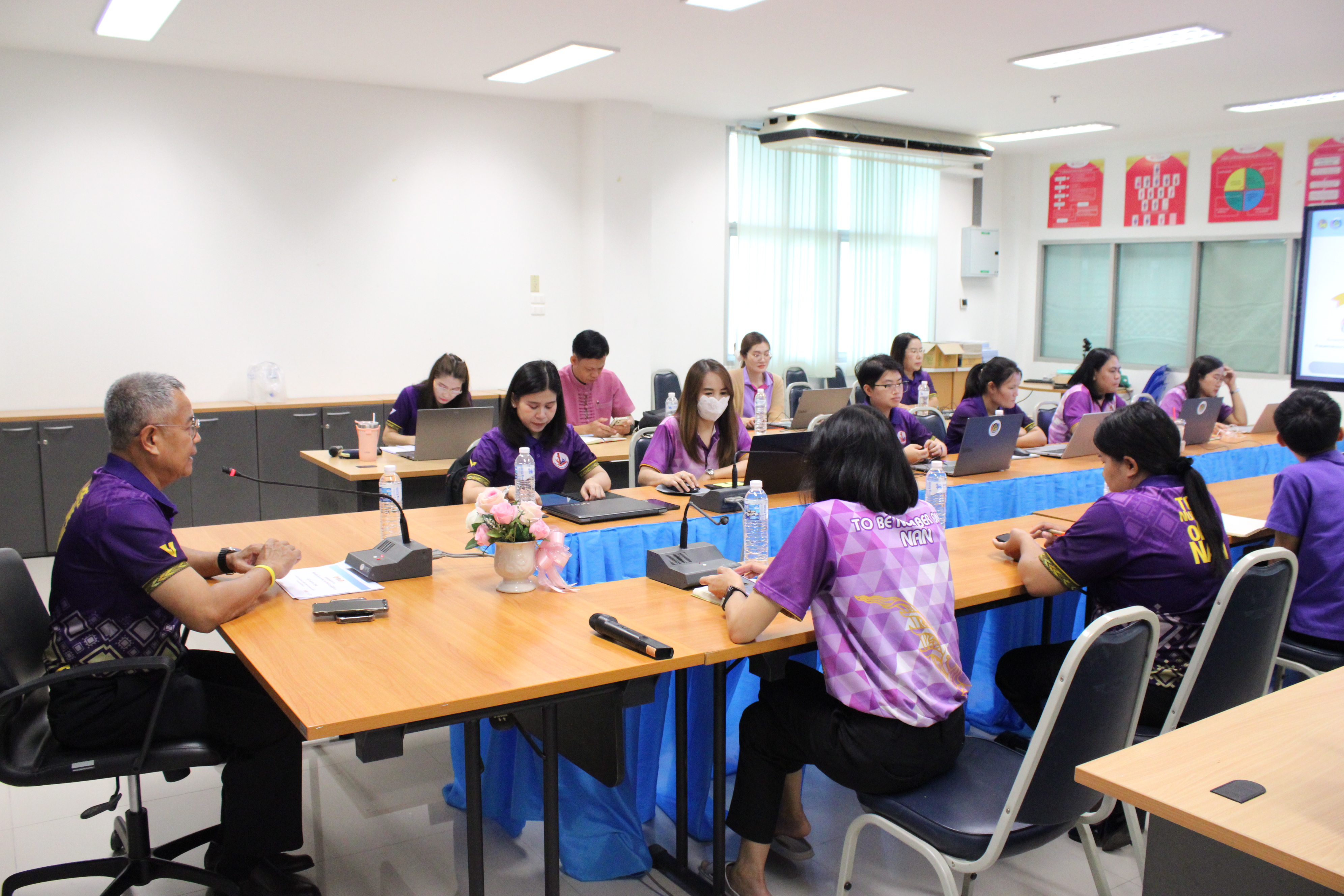 พช.น่าน ประชุมคณะทำงานขับเคลื่อนสำนักงานดิจิทัล 4.0 ยกระดับบุคลากรสู่องค์กรข้อมูลทันสมัย